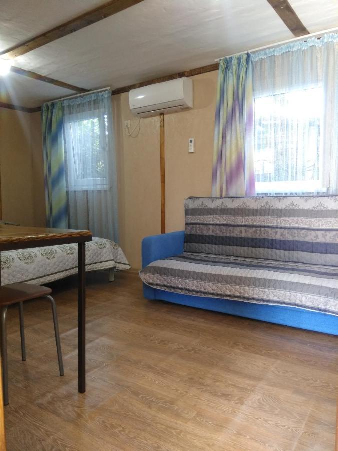 Гостевой Дом Ксения Hotel Sukhumi Luaran gambar