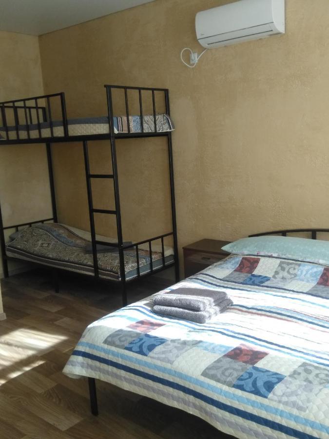 Гостевой Дом Ксения Hotel Sukhumi Luaran gambar