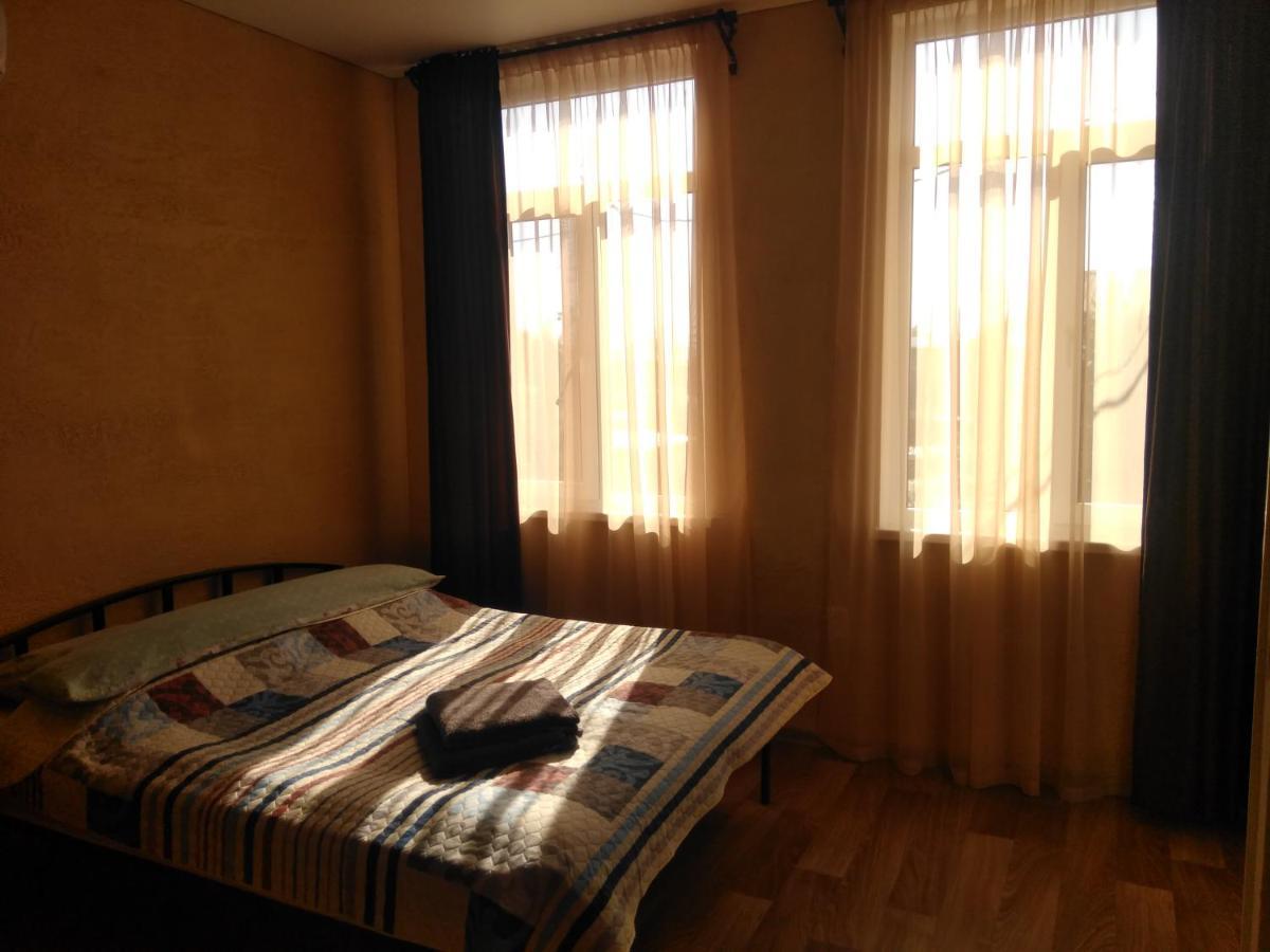 Гостевой Дом Ксения Hotel Sukhumi Luaran gambar